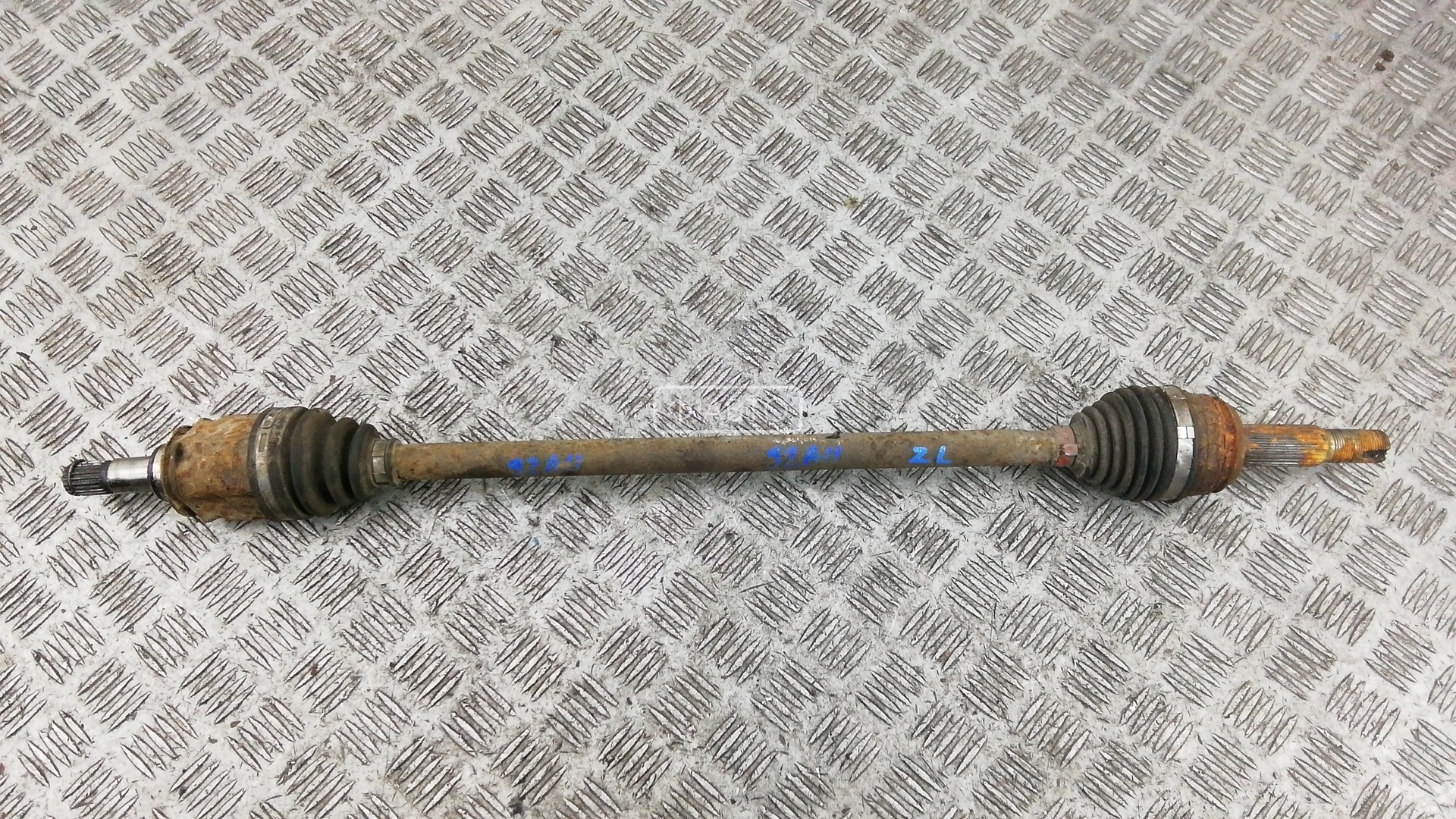 Привод задний левый