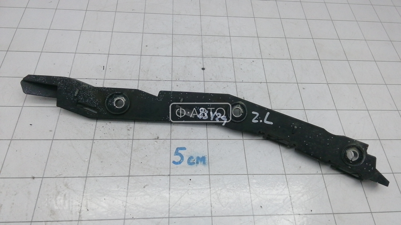 Крепление бампера заднее