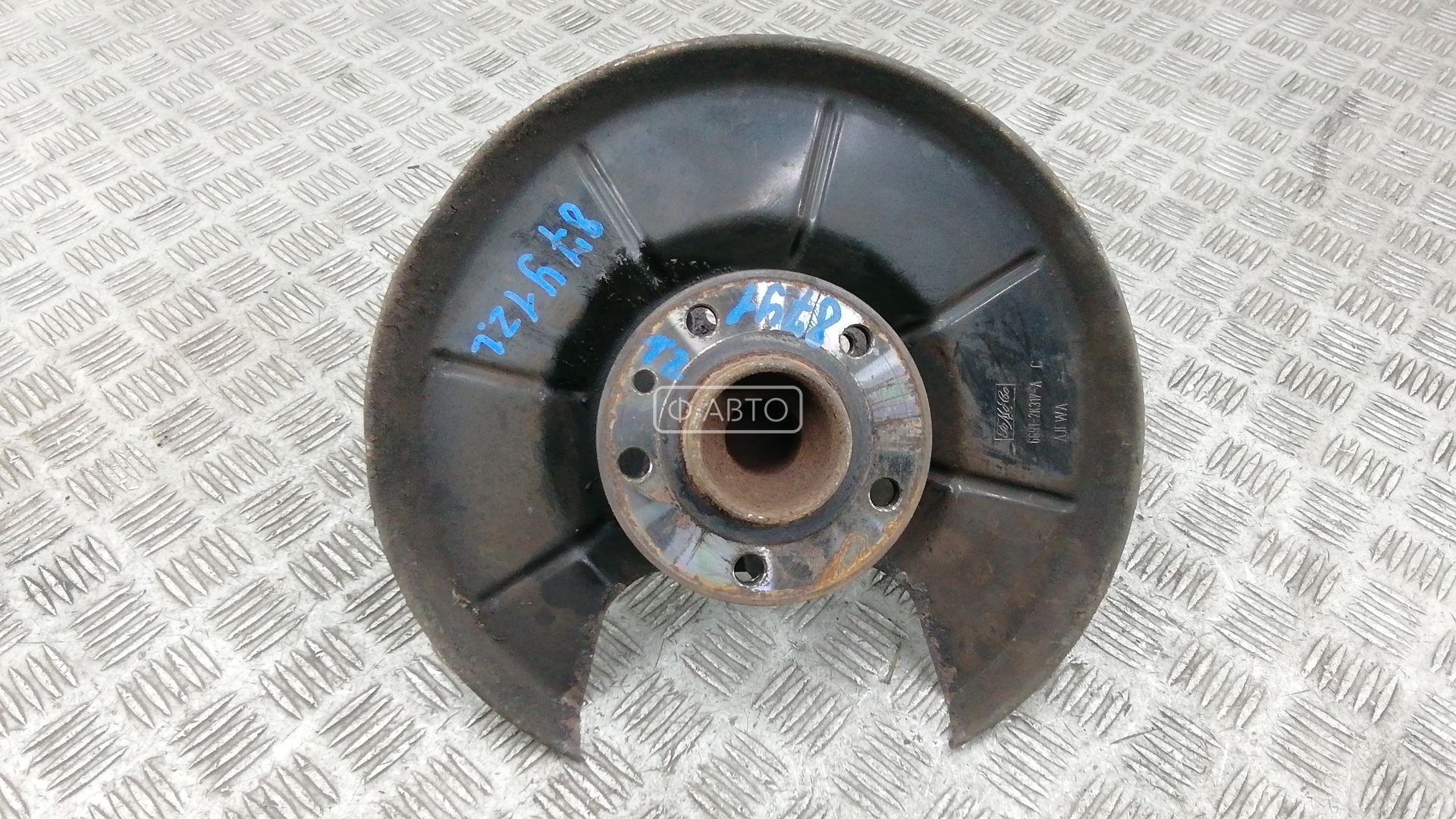 Ступица задняя левая