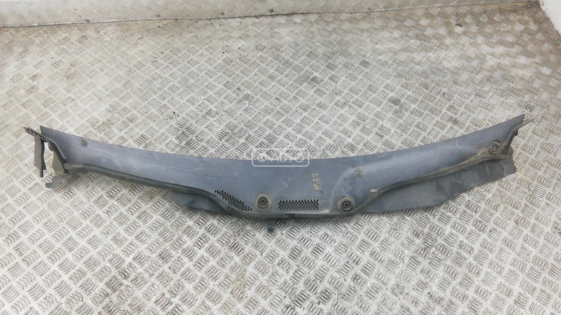 Накладка декоративная (жабо, дождевик)