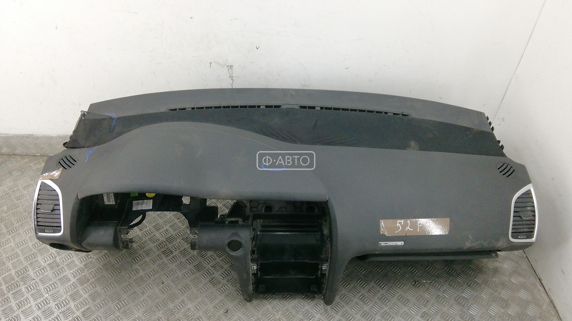 Панель приборов (торпедо)