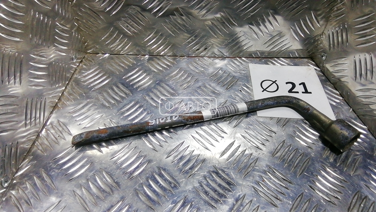 Ключ колесный