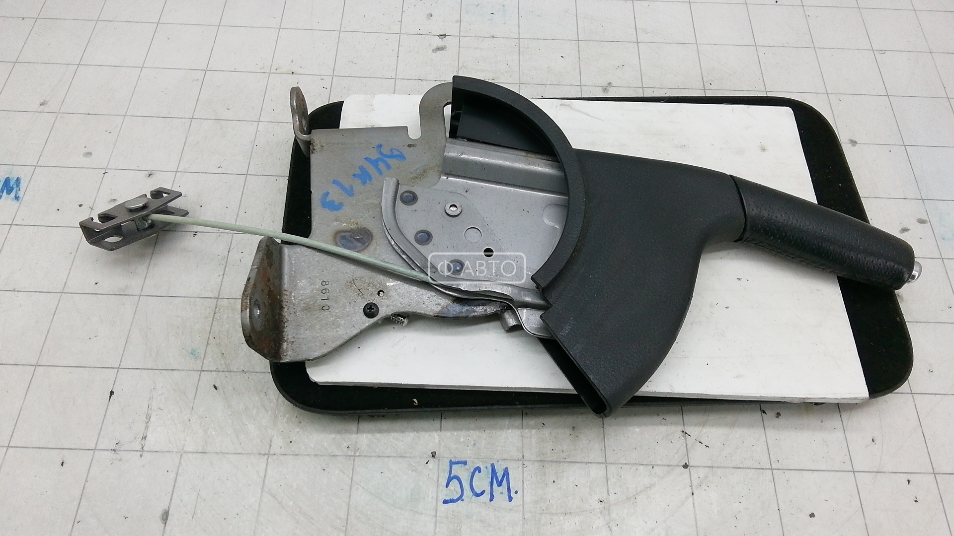 Рычаг ручного тормоза (ручник)