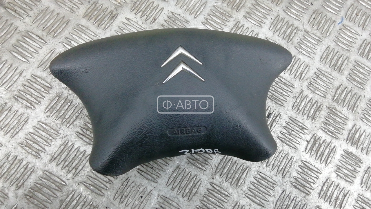 Подушка безопасности водителя