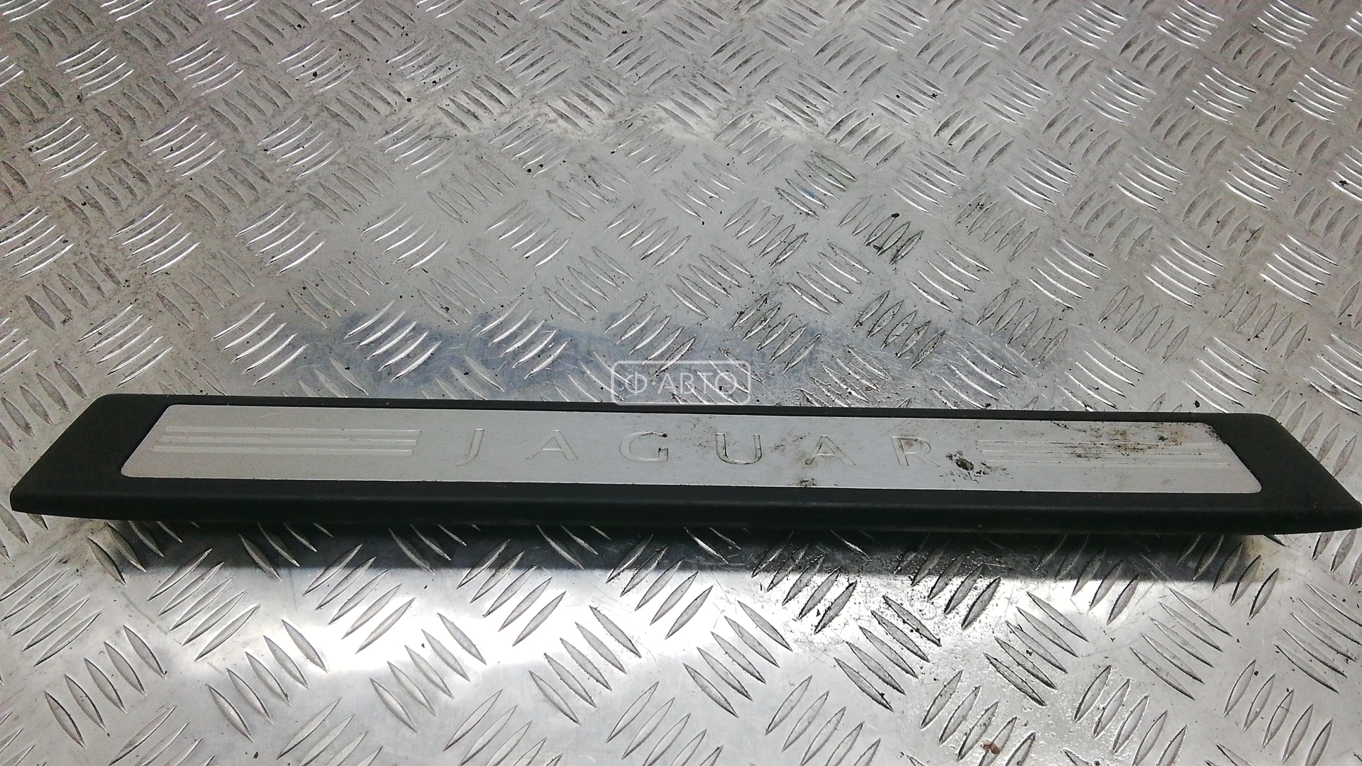 Накладка порога внутренняя правая