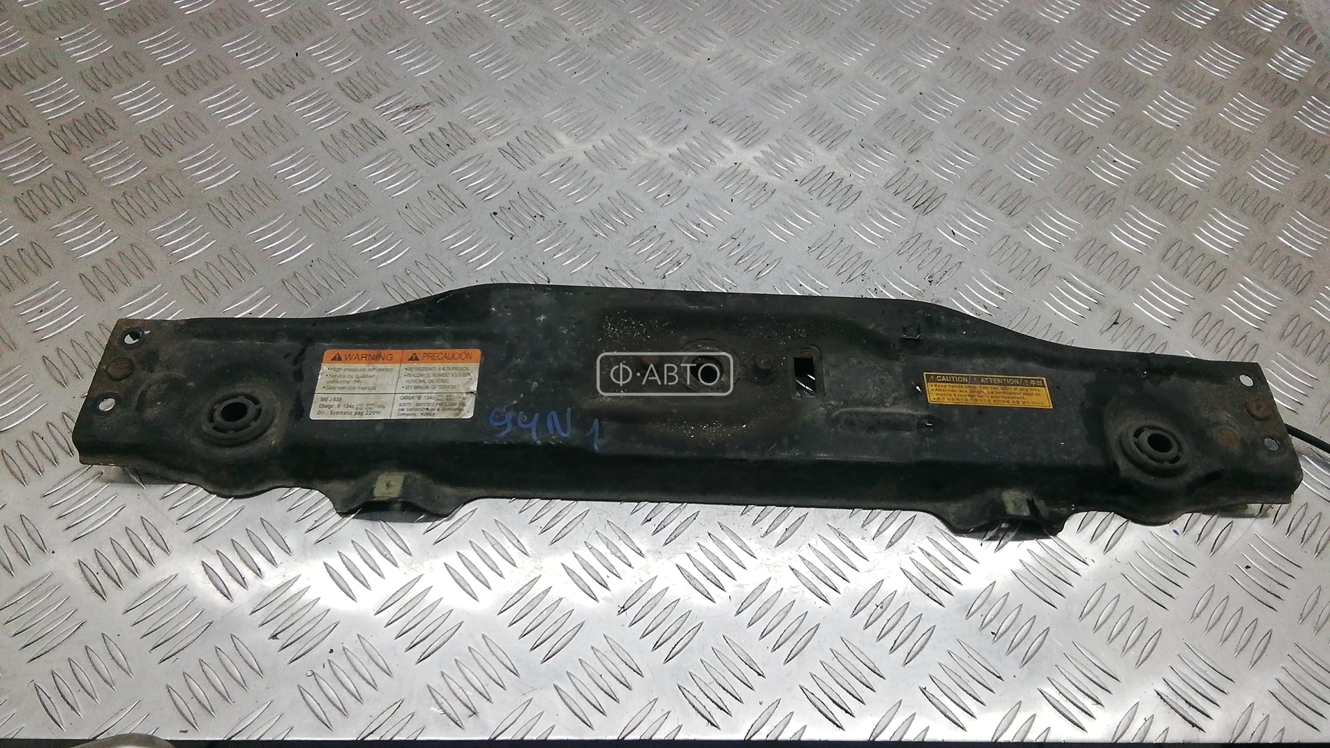 Рамка капота