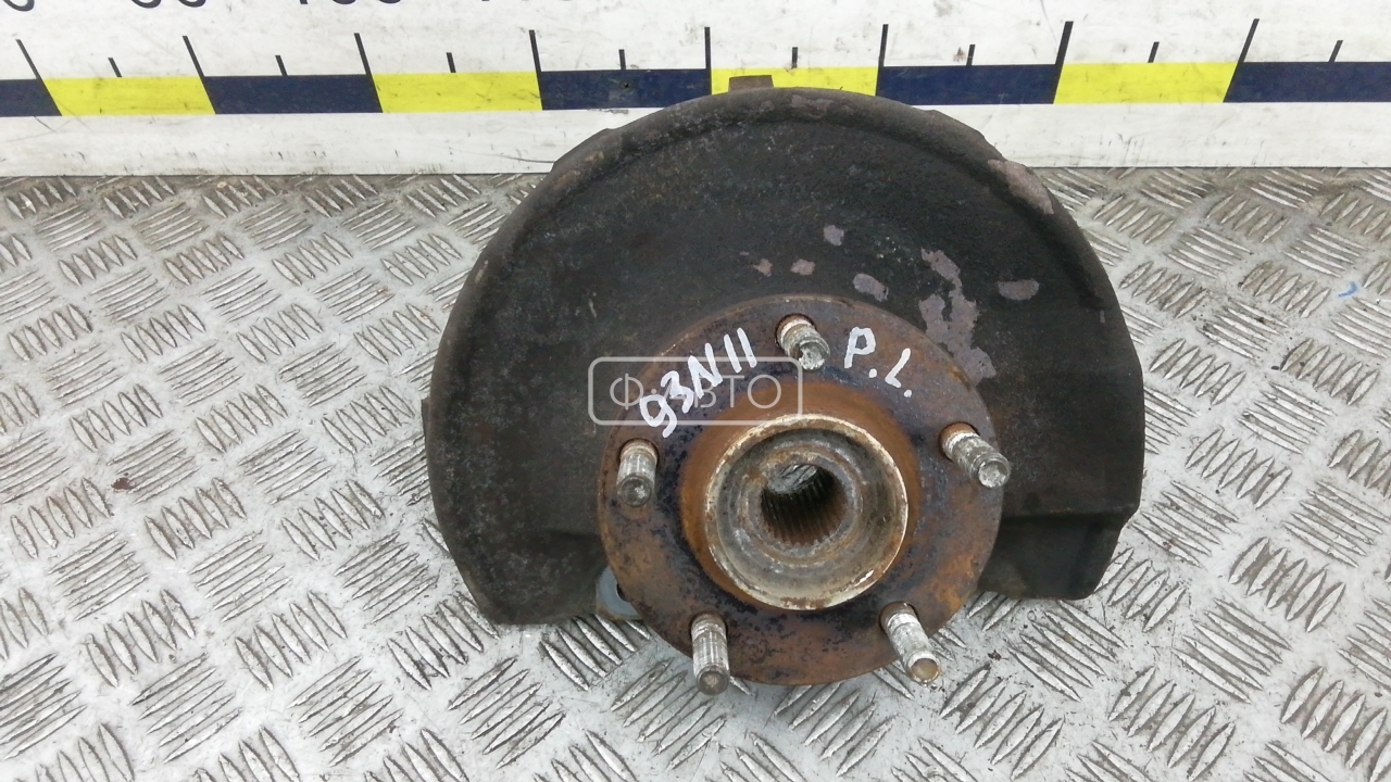Ступица передняя левая