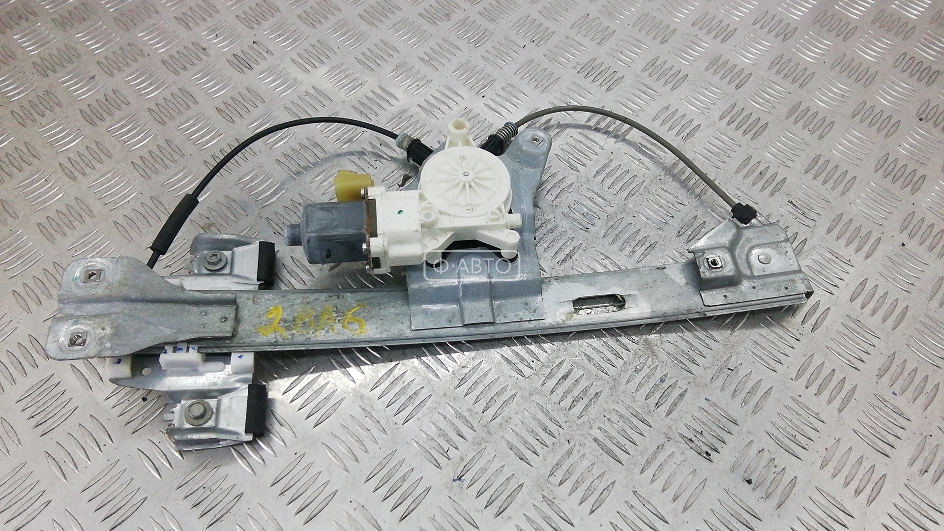 Стеклоподъемник задний правый