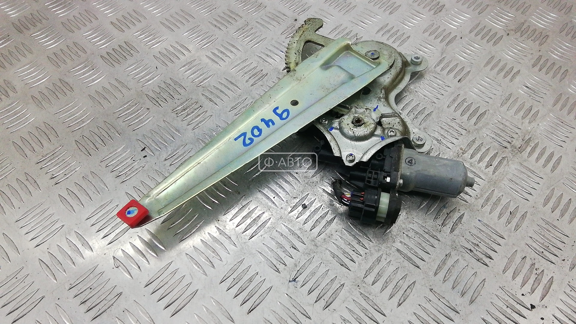 Стеклоподъемник задний левый