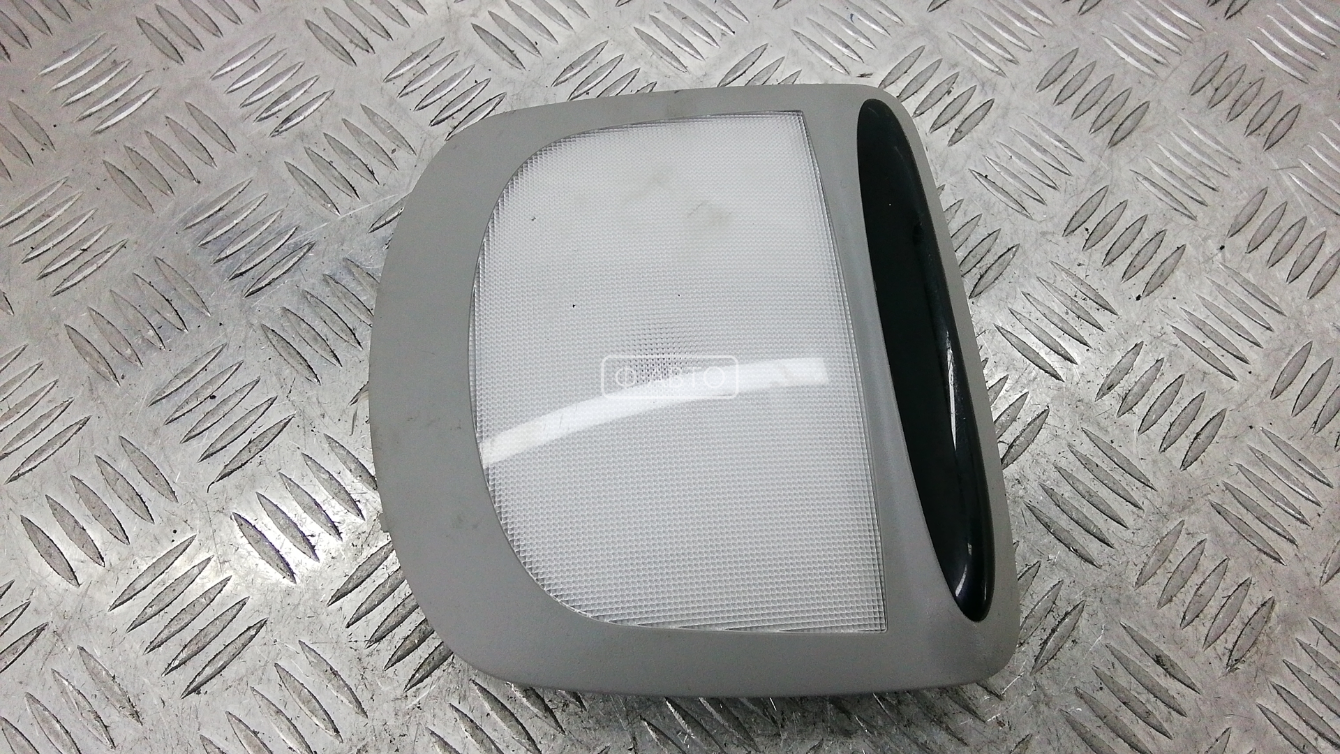 Фонарь освещения салона