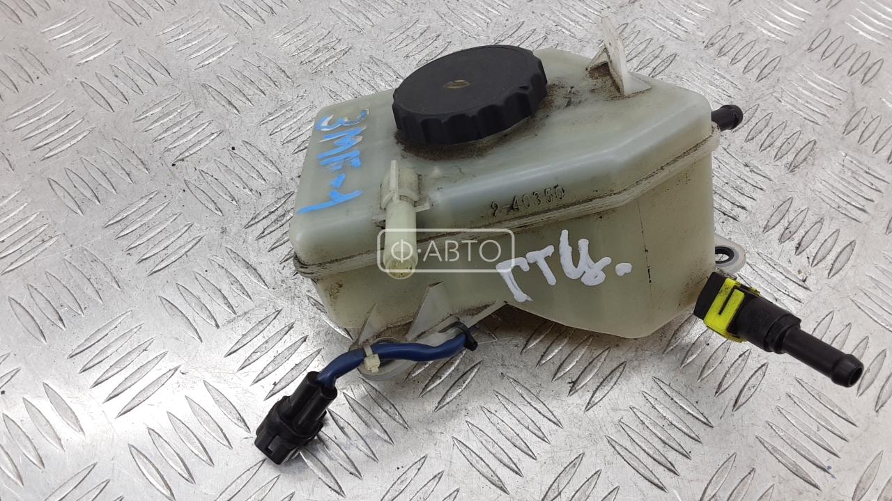 Бачок главного тормозного цилиндра