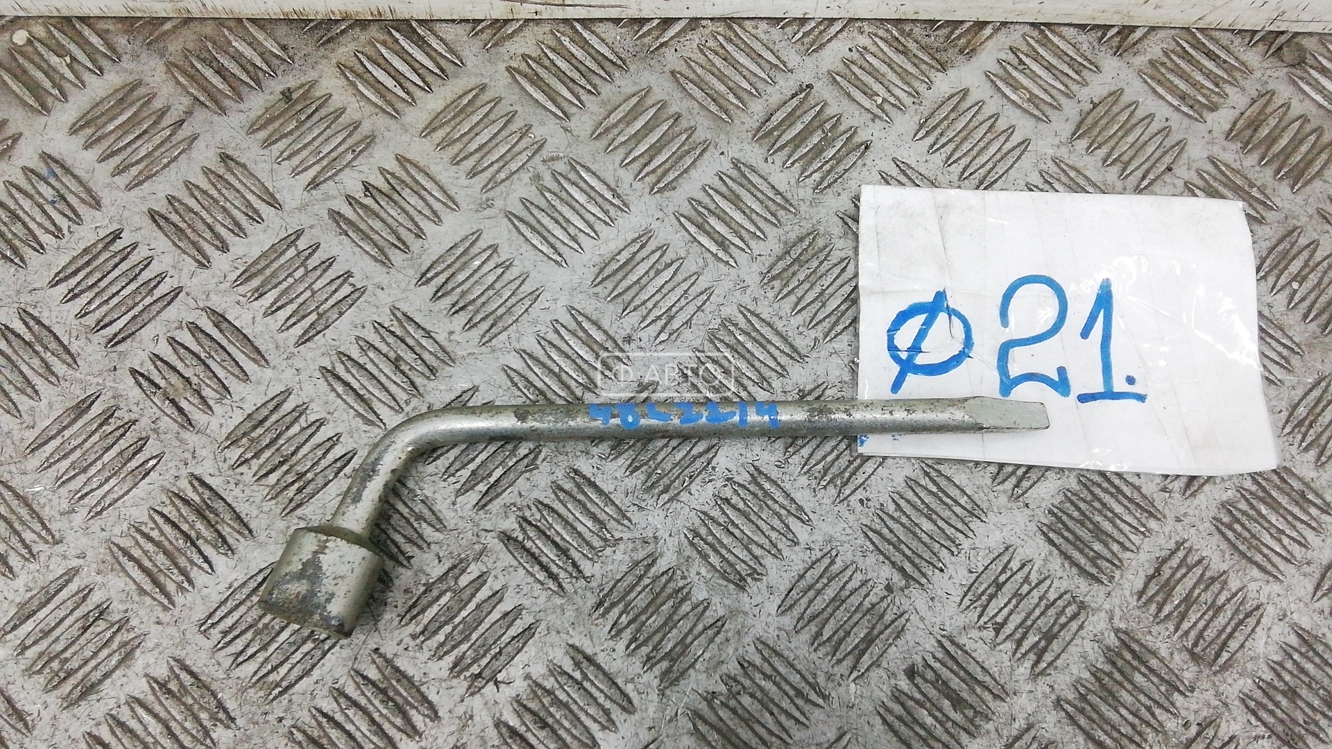 Ключ колесный