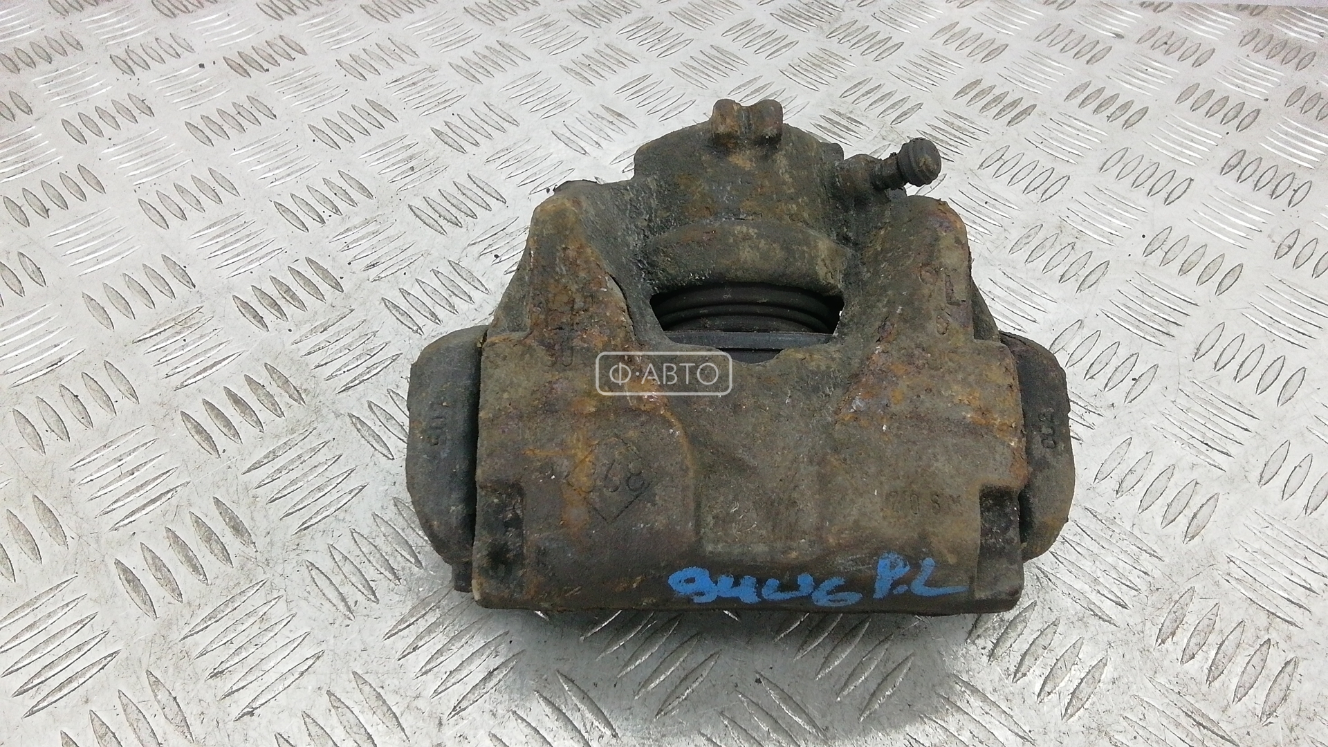 Суппорт тормозной передний левый