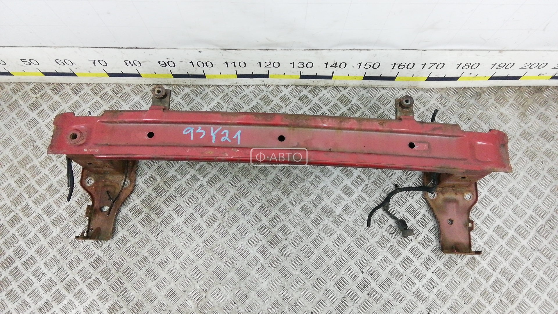 Усилитель бампера передний (кронштейн)