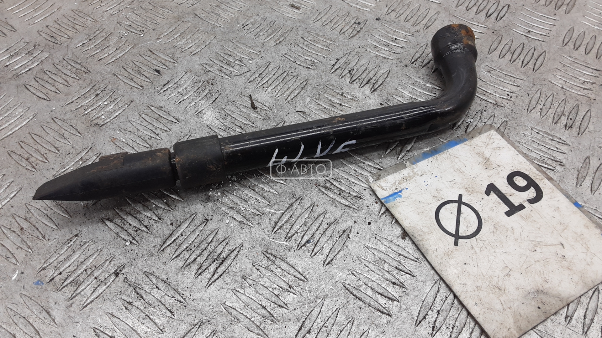 Ключ колесный