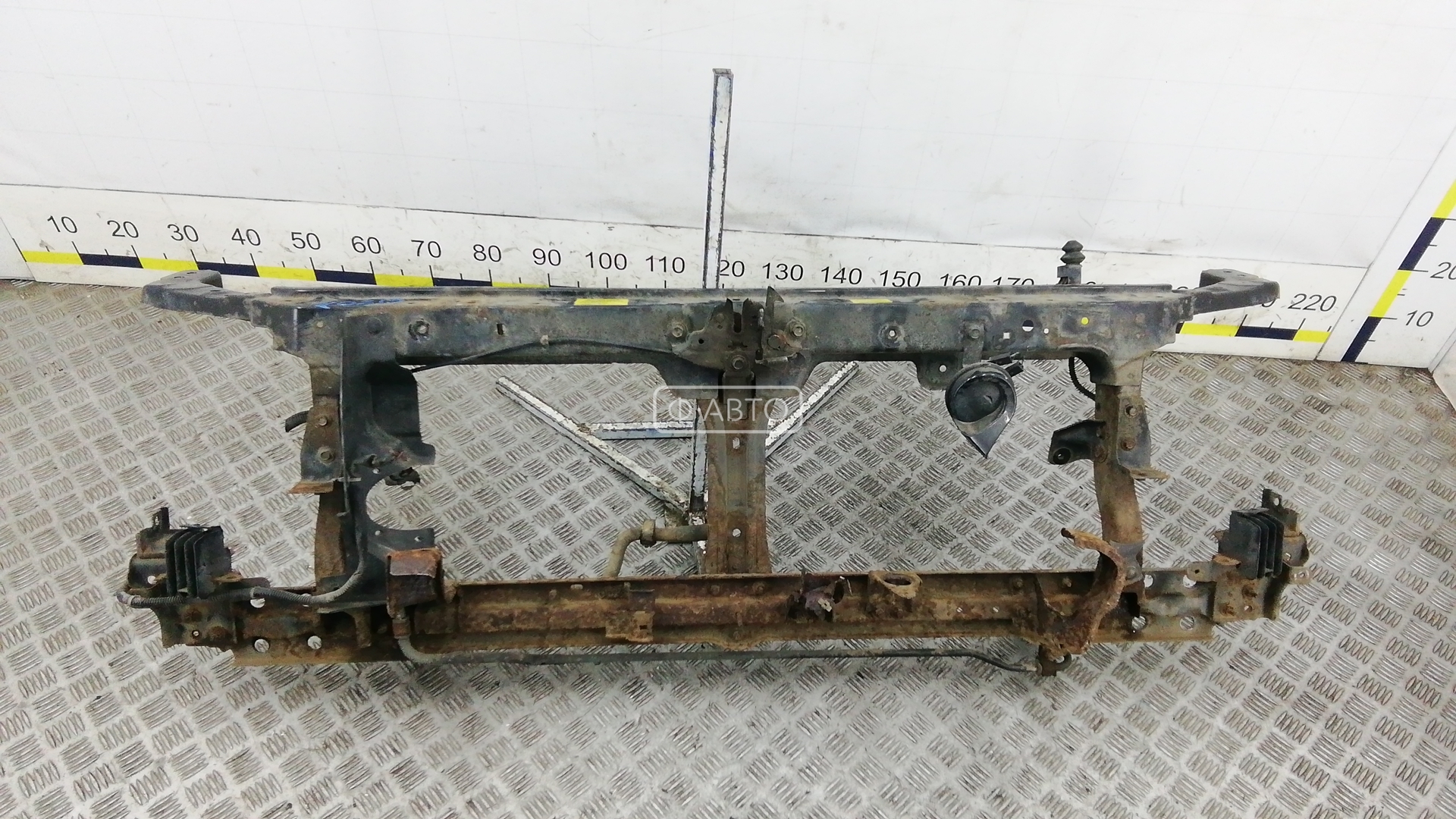 Передняя панель крепления облицовки (телевизор)