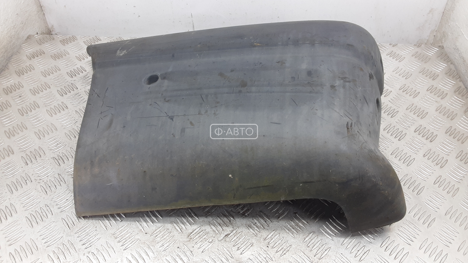 Клык бампера задний левый