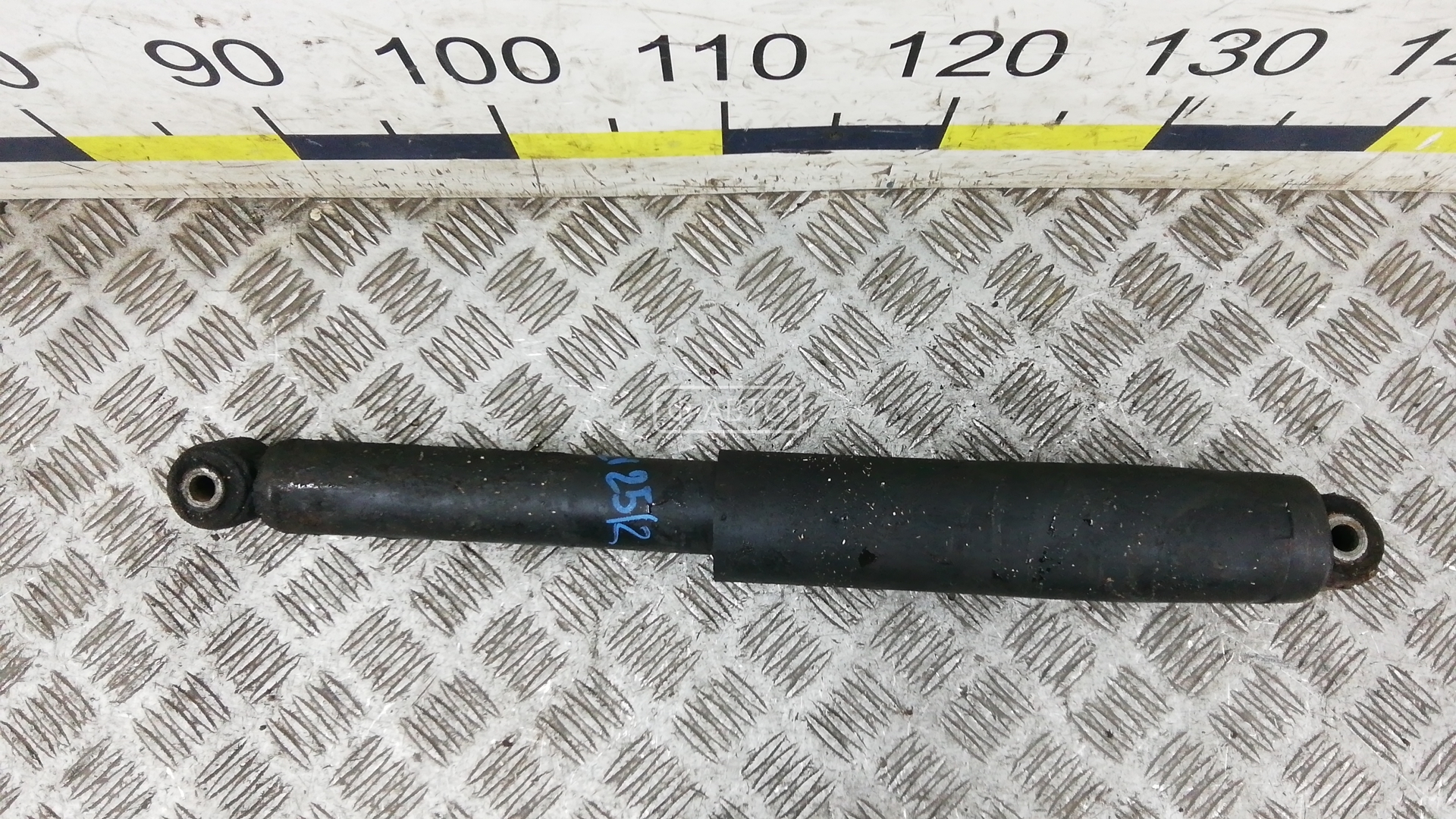 Амортизатор задней балки