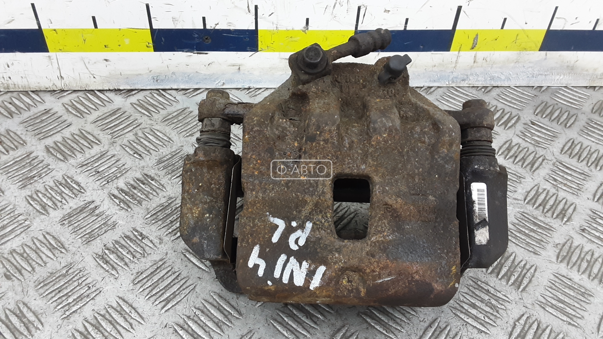 Суппорт тормозной передний левый