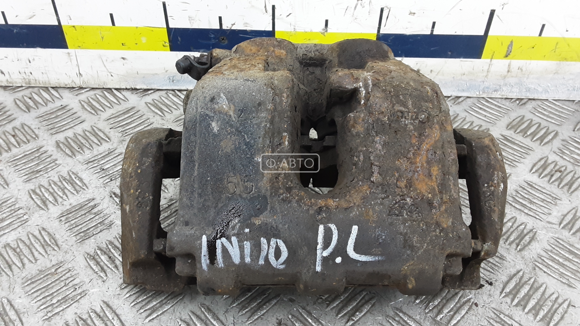 Суппорт тормозной передний левый