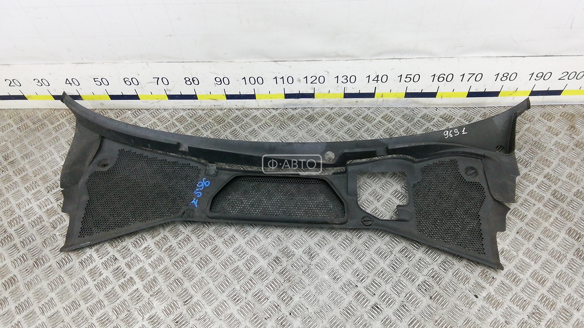 Накладка декоративная (жабо, дождевик)