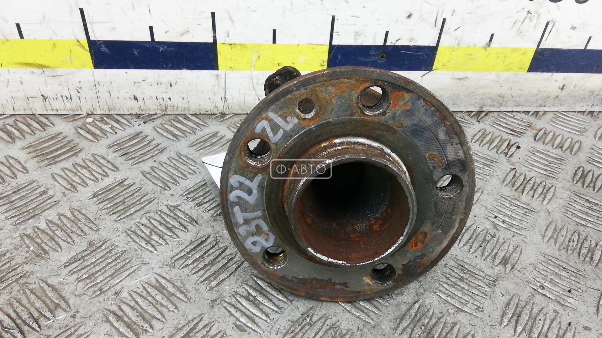 Ступица задняя левая