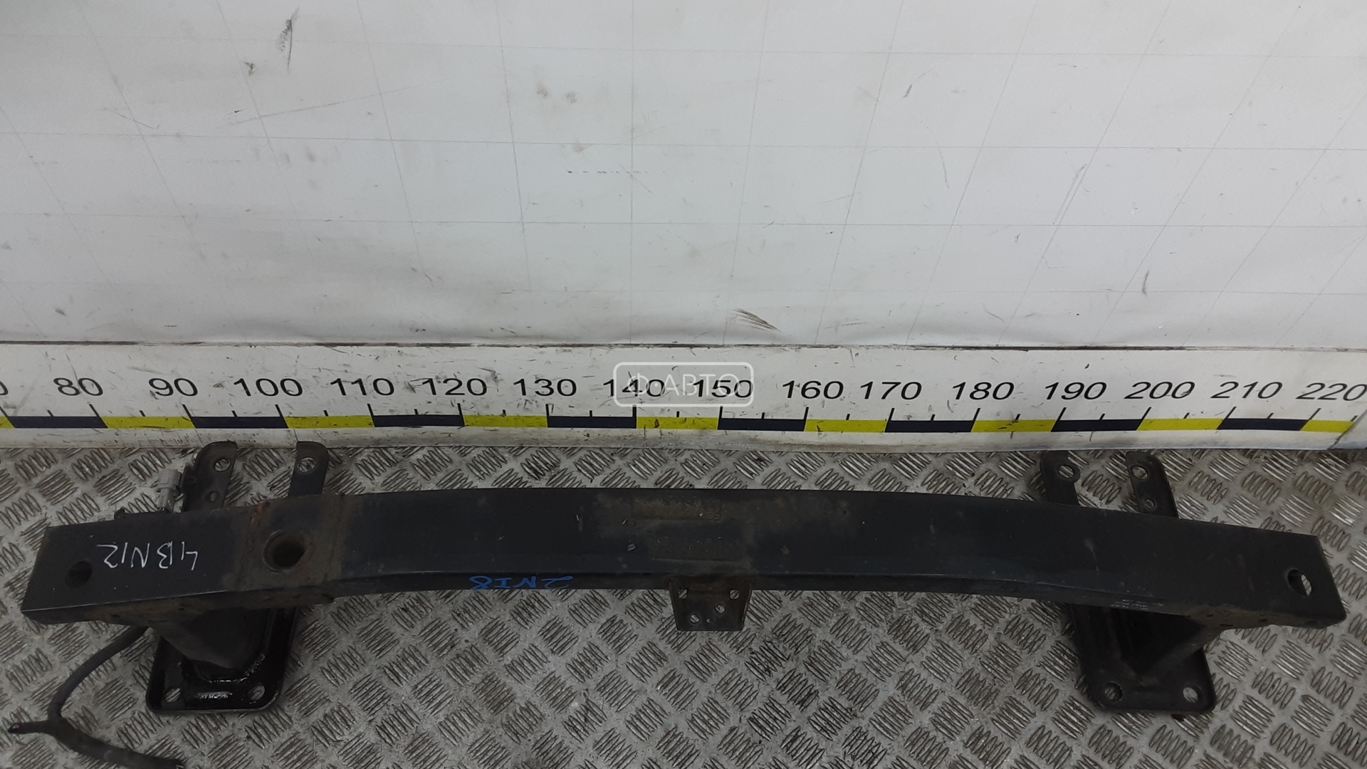 Усилитель бампера передний (кронштейн)