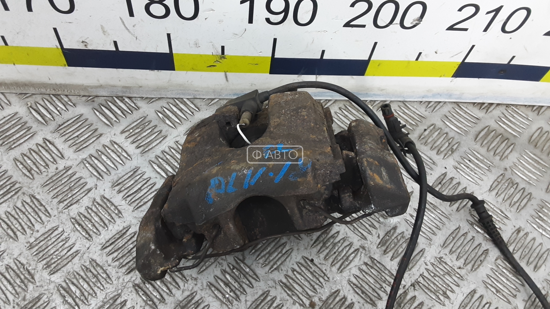 Суппорт тормозной передний левый