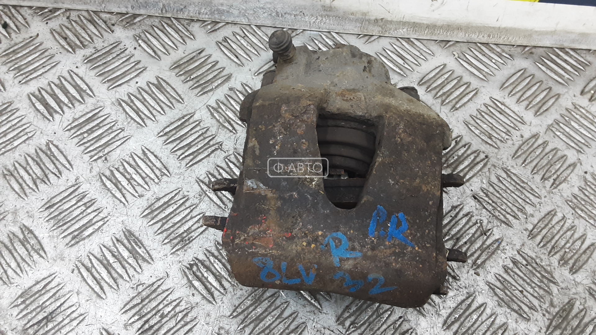 Суппорт тормозной передний правый