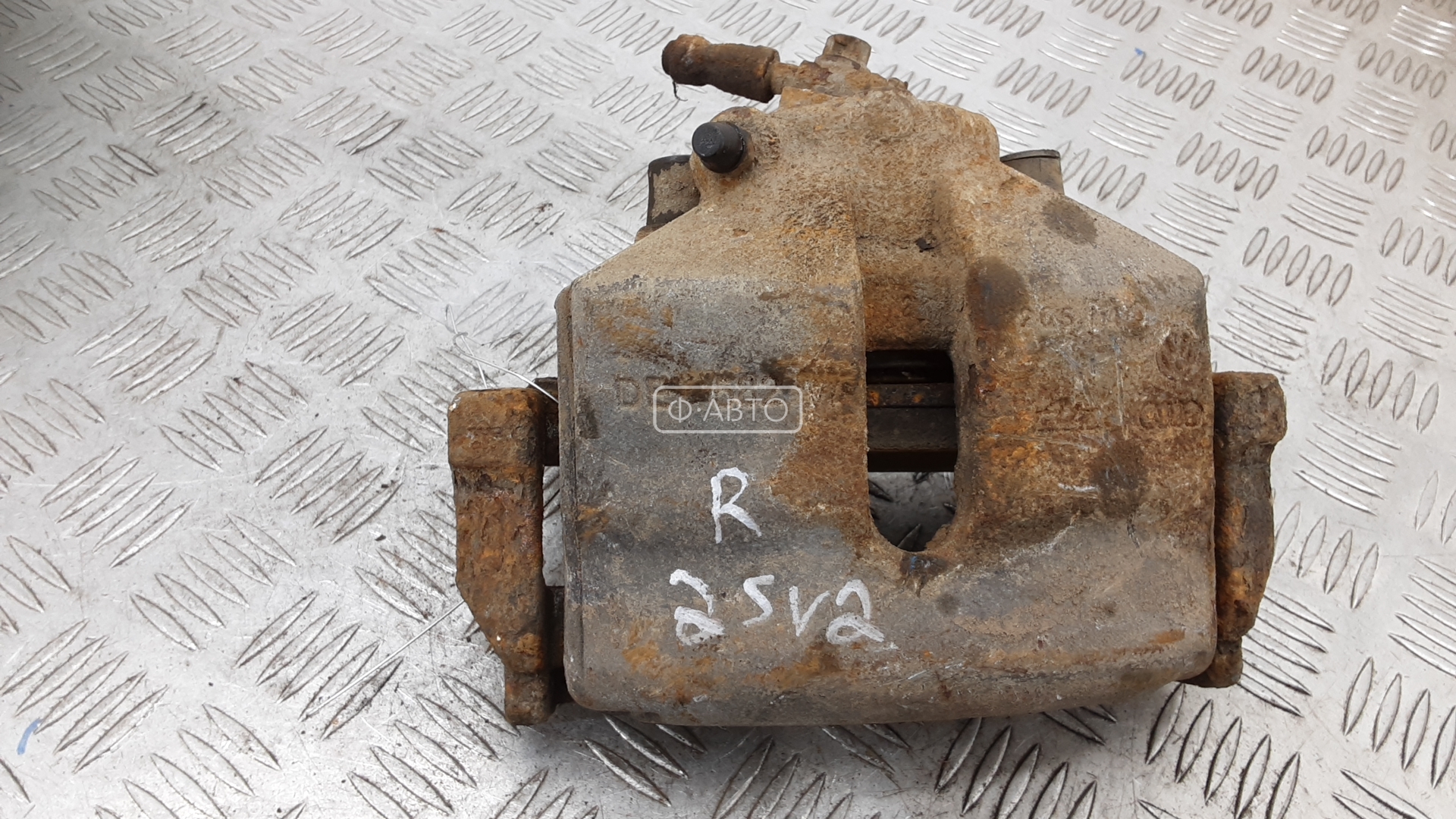 Суппорт тормозной передний правый