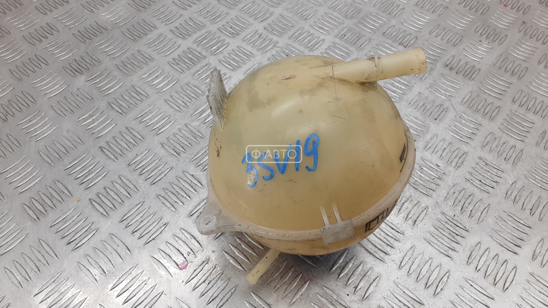 Бачок расширительный