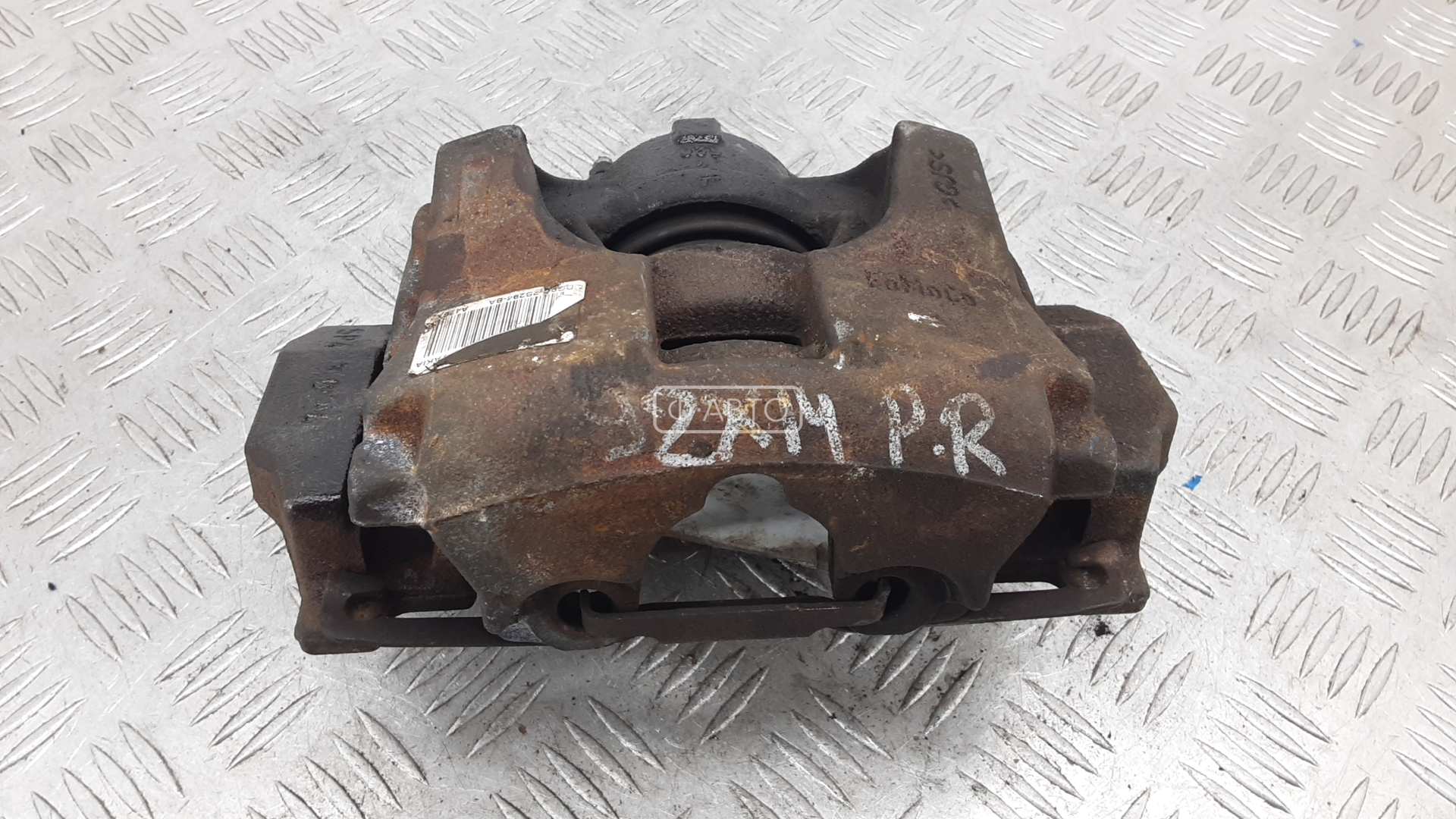 Суппорт тормозной передний правый
