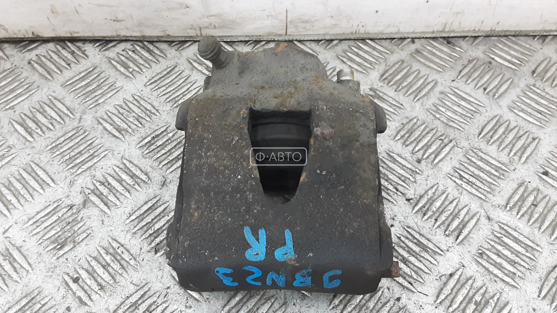 Суппорт тормозной передний правый