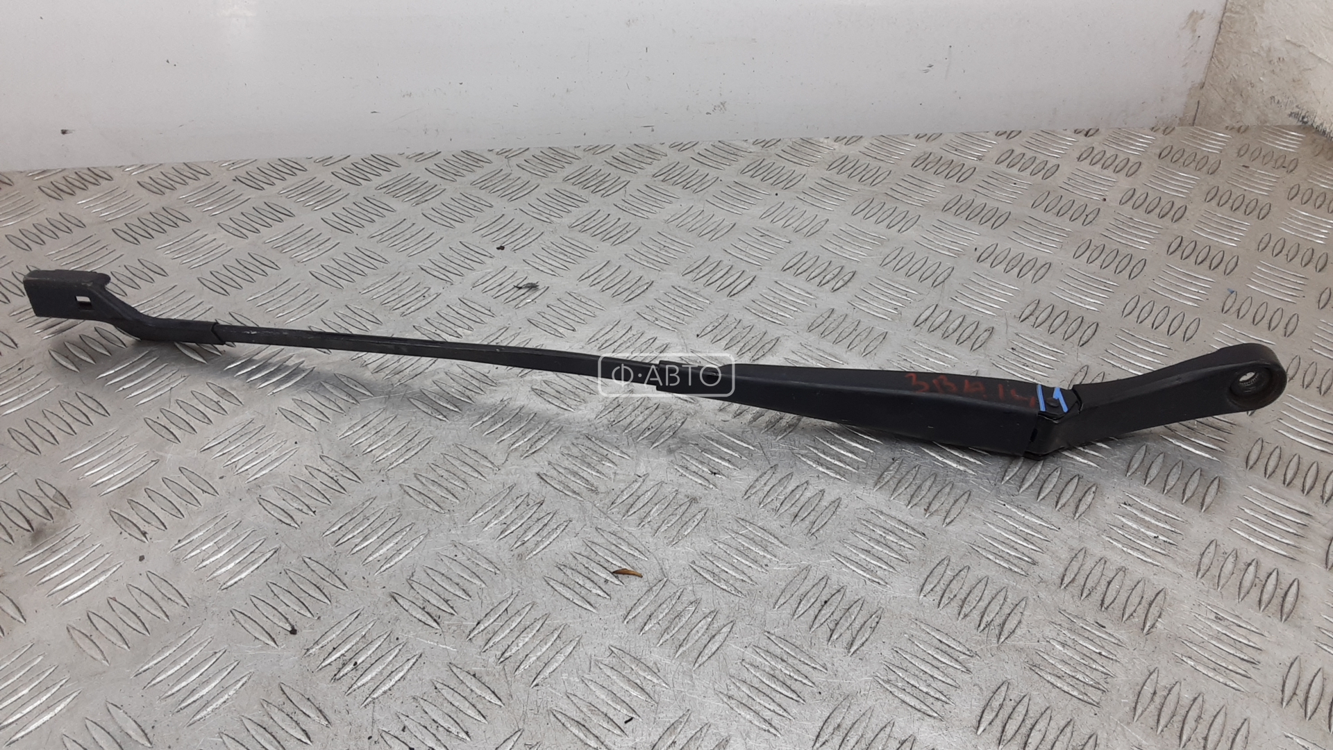 Щеткодержатель лобового стекла