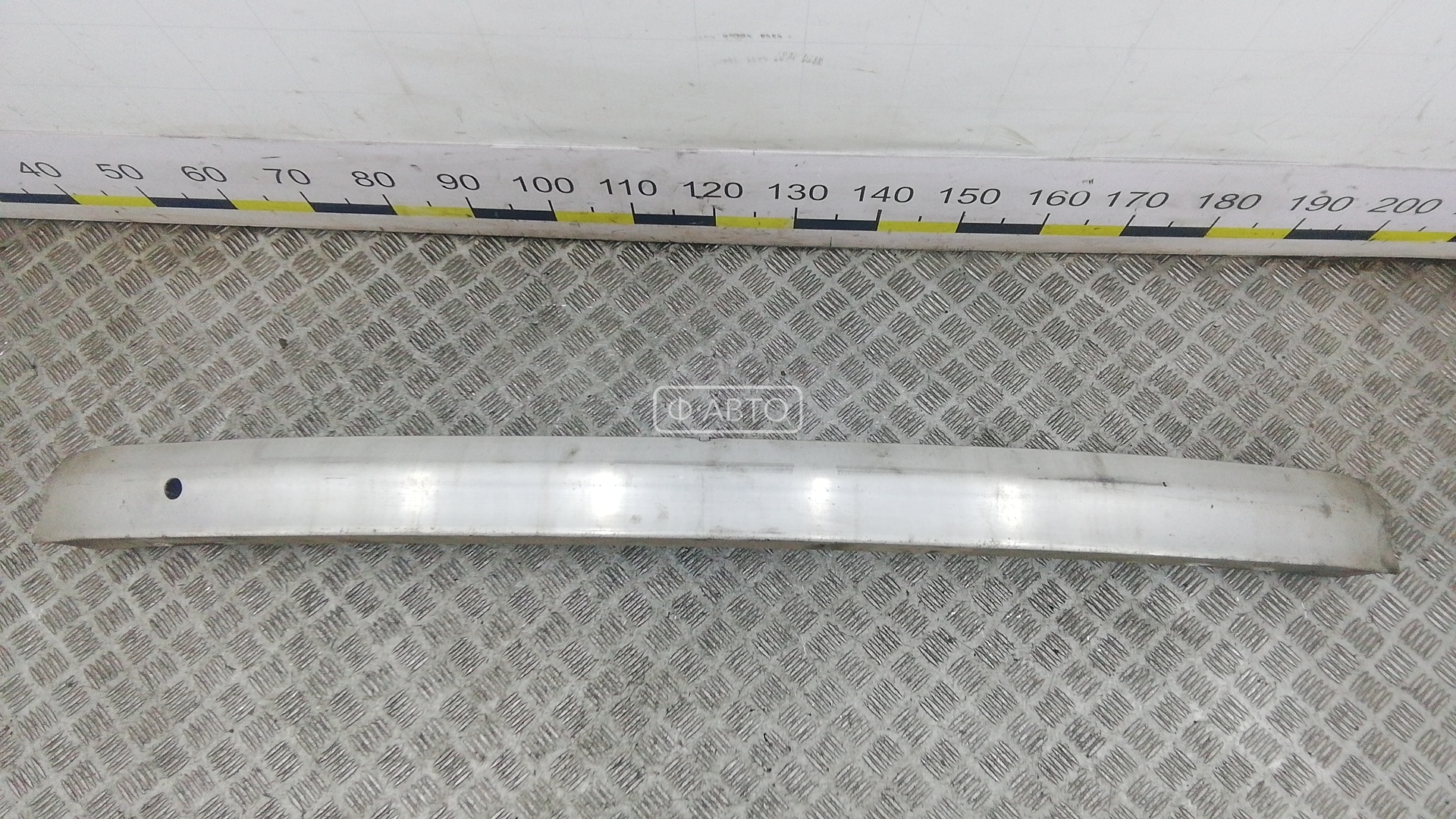 Усилитель бампера передний (кронштейн)