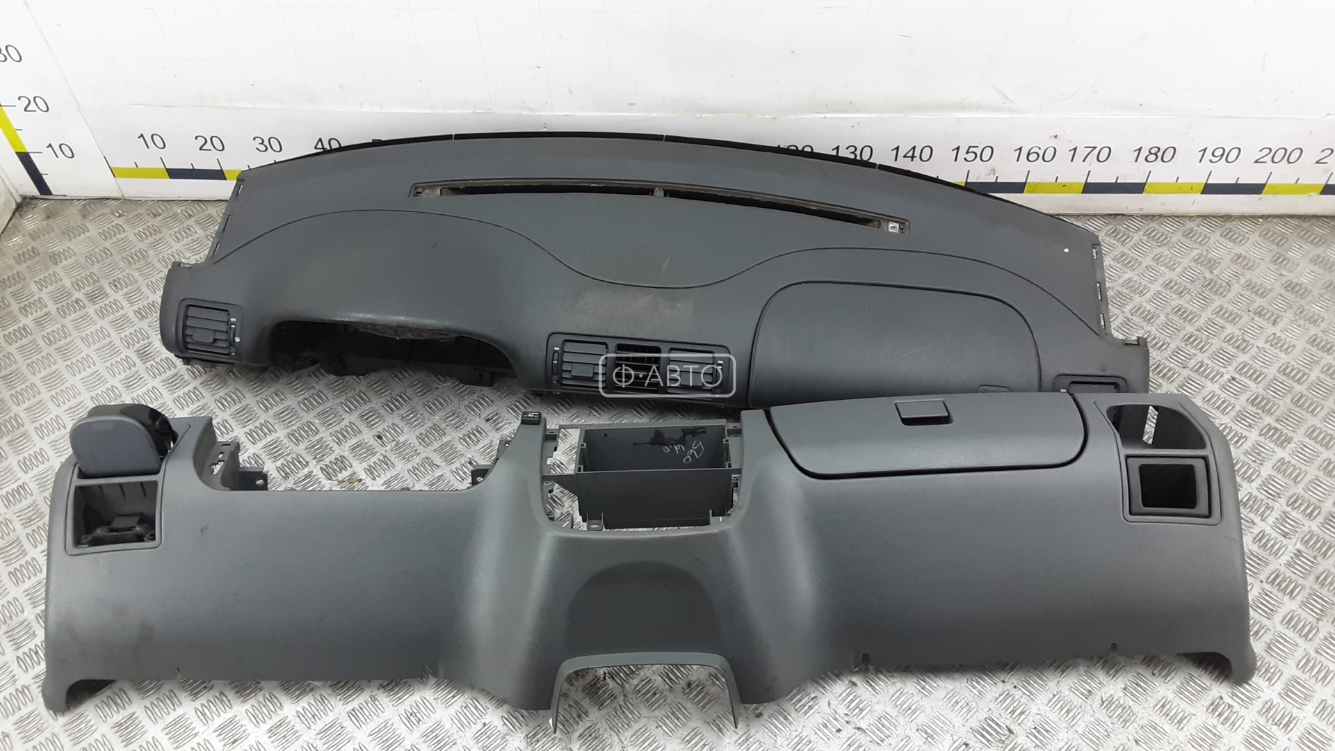 Панель приборов (торпедо)