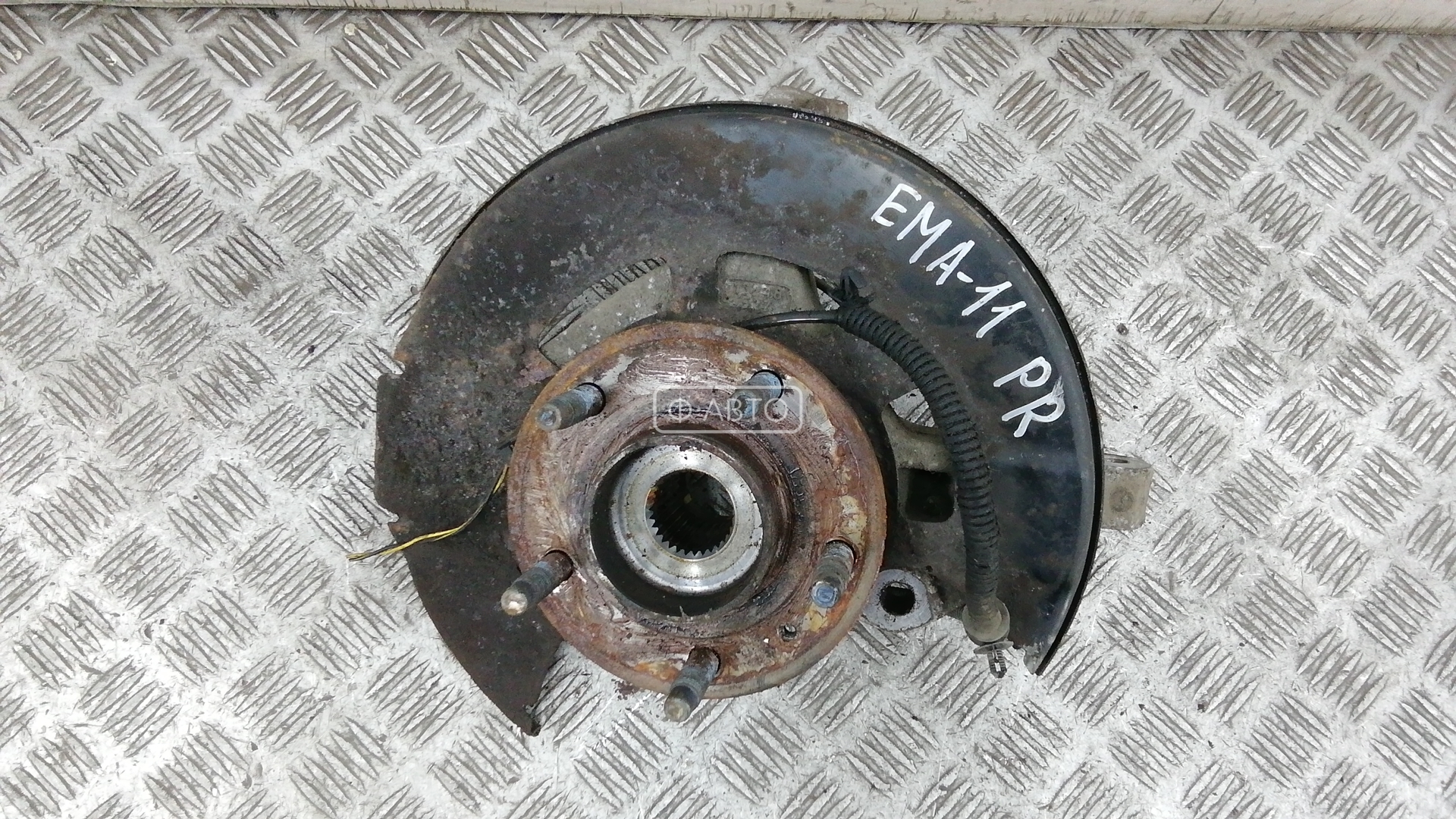 Ступица передняя правая