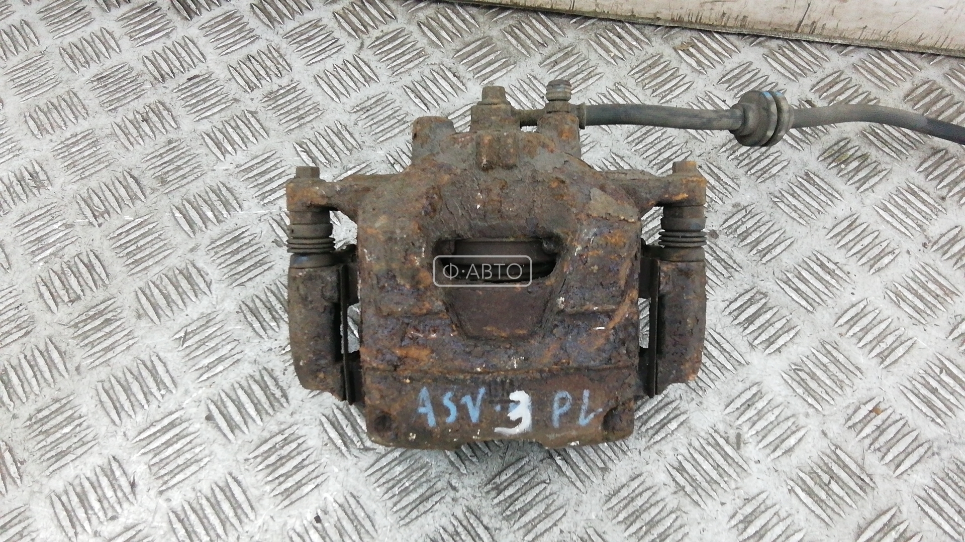 Суппорт тормозной передний левый