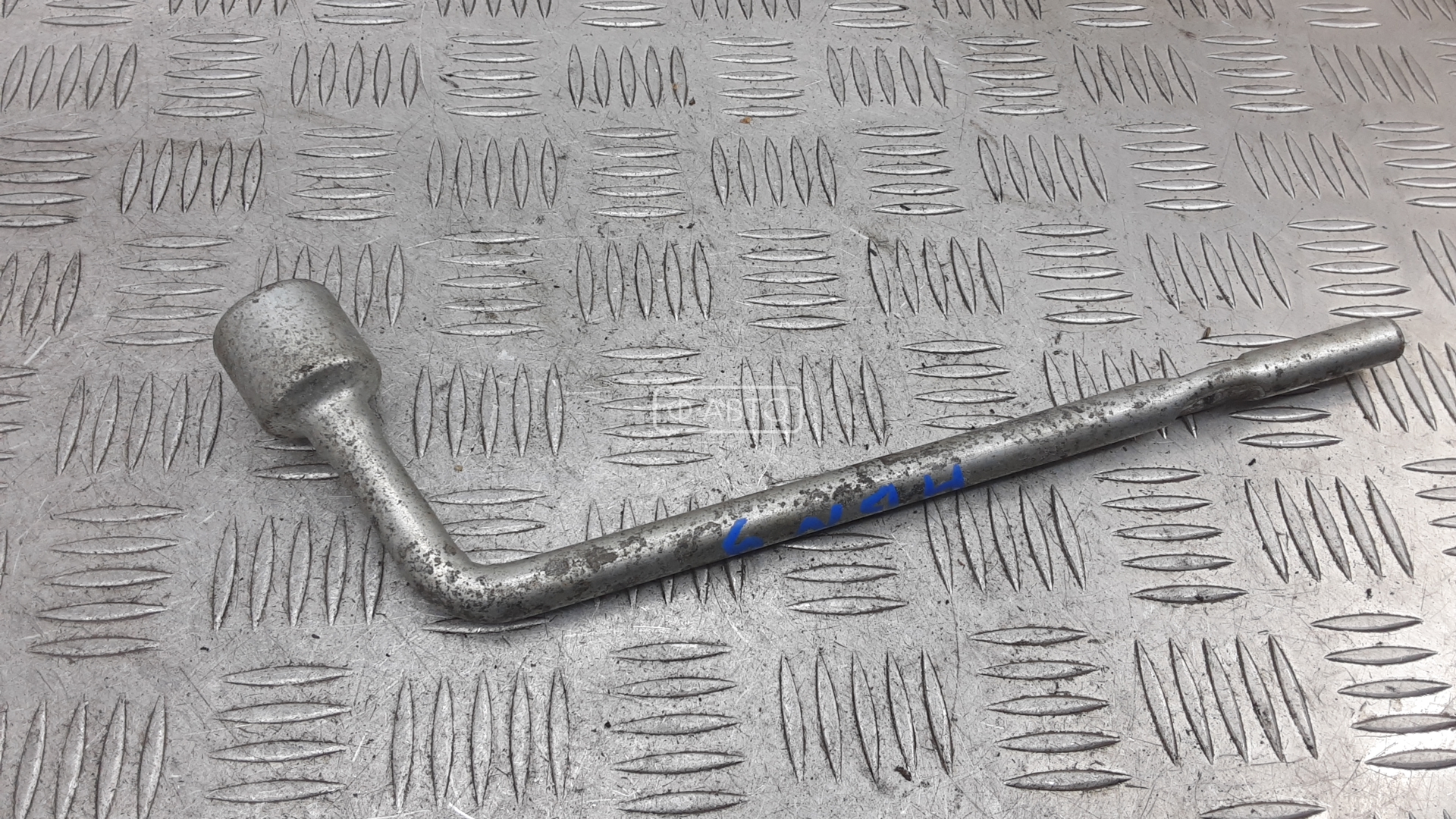 Ключ колесный