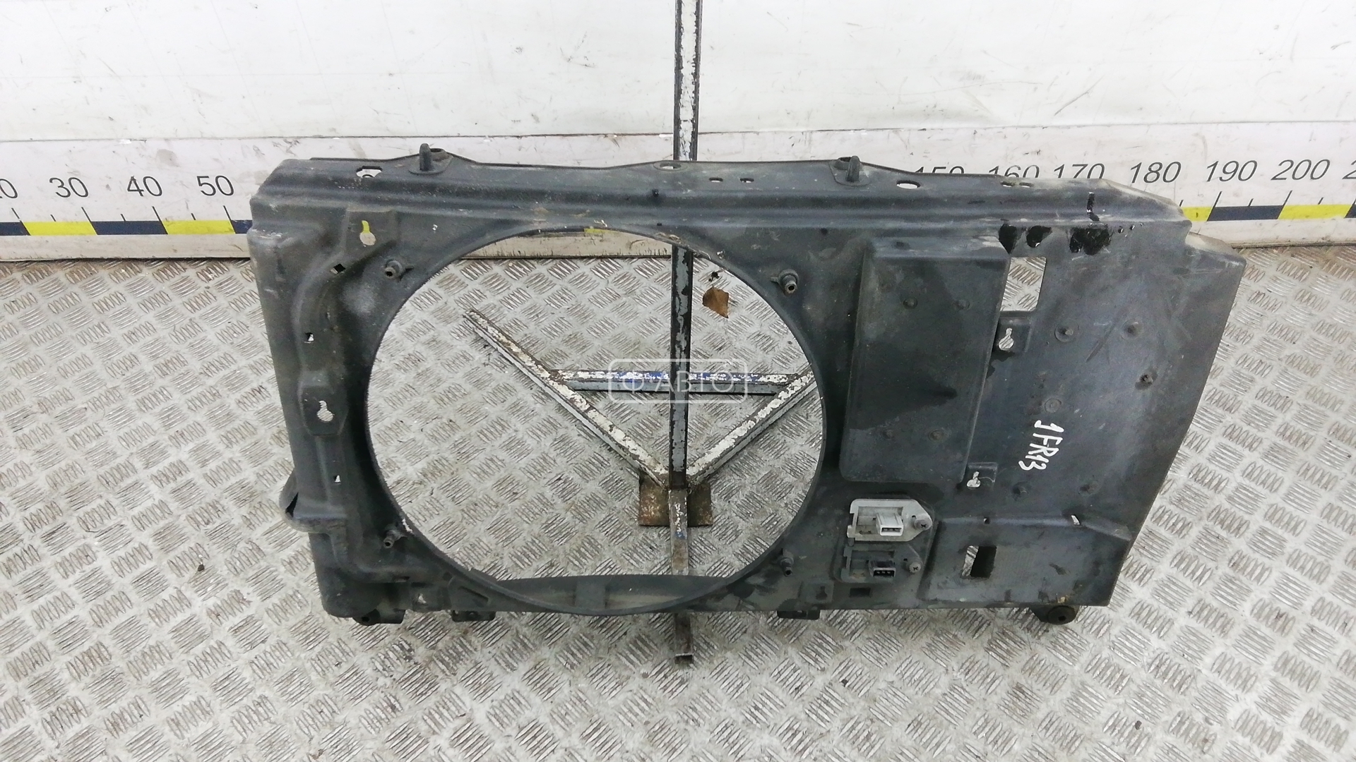 Передняя панель крепления облицовки (телевизор)