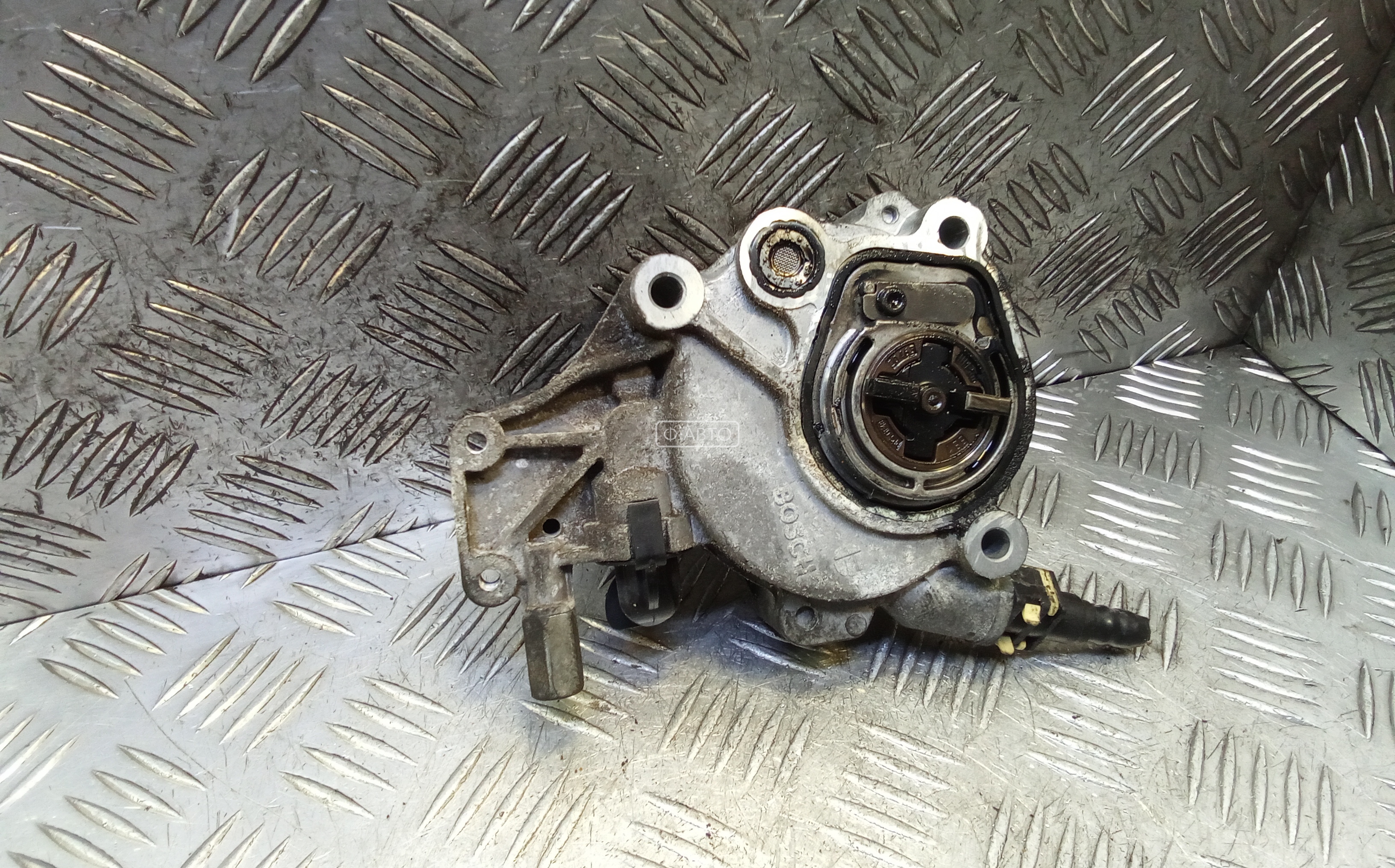 Насос вакуумный