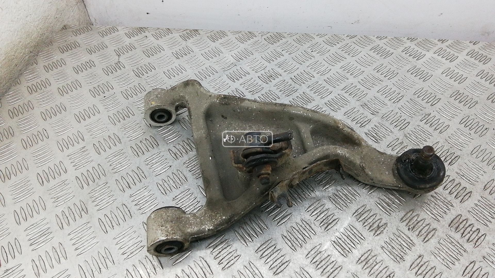 Рычаг задний