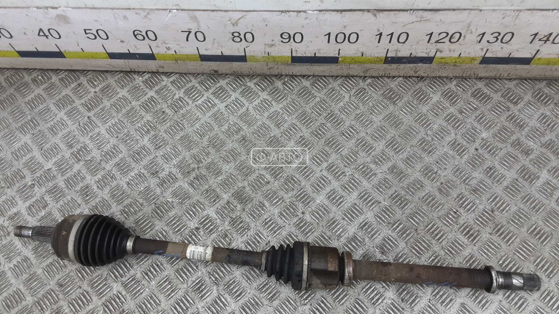 Привод передний правый