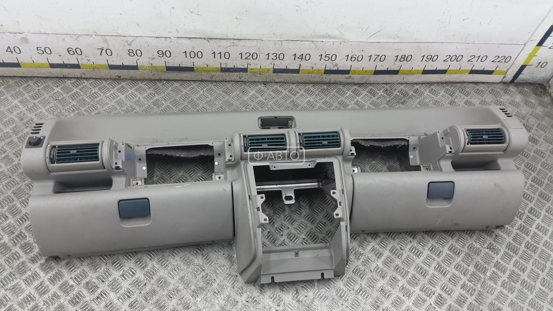 Панель приборов (торпедо)