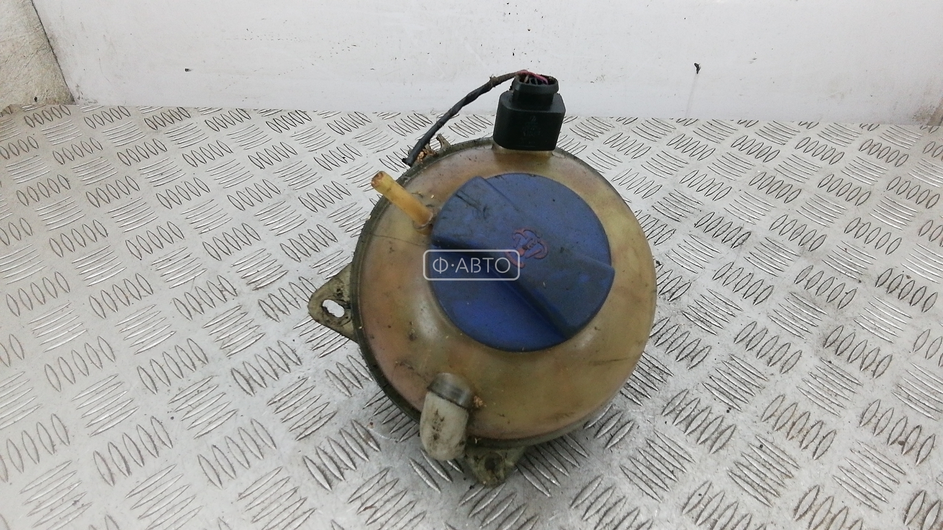 Бачок расширительный