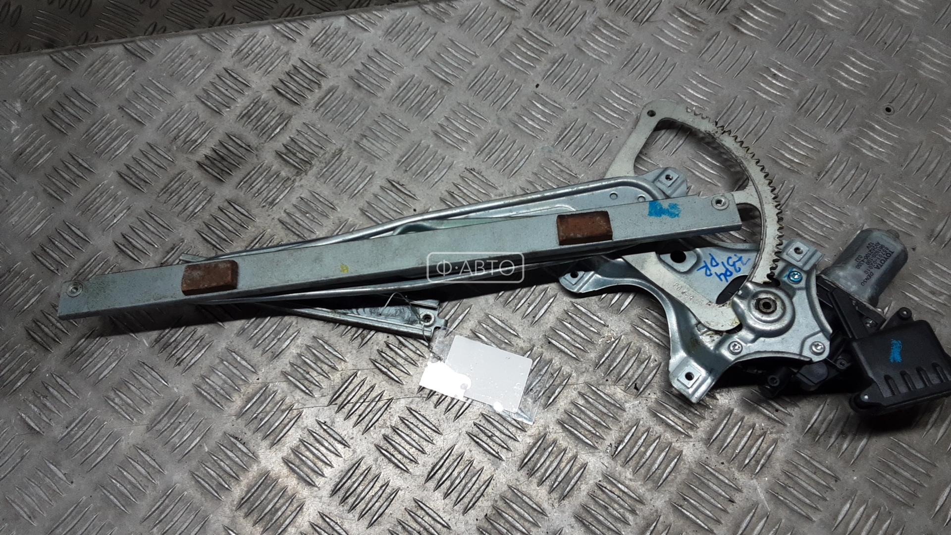 Стеклоподъемник передний правый