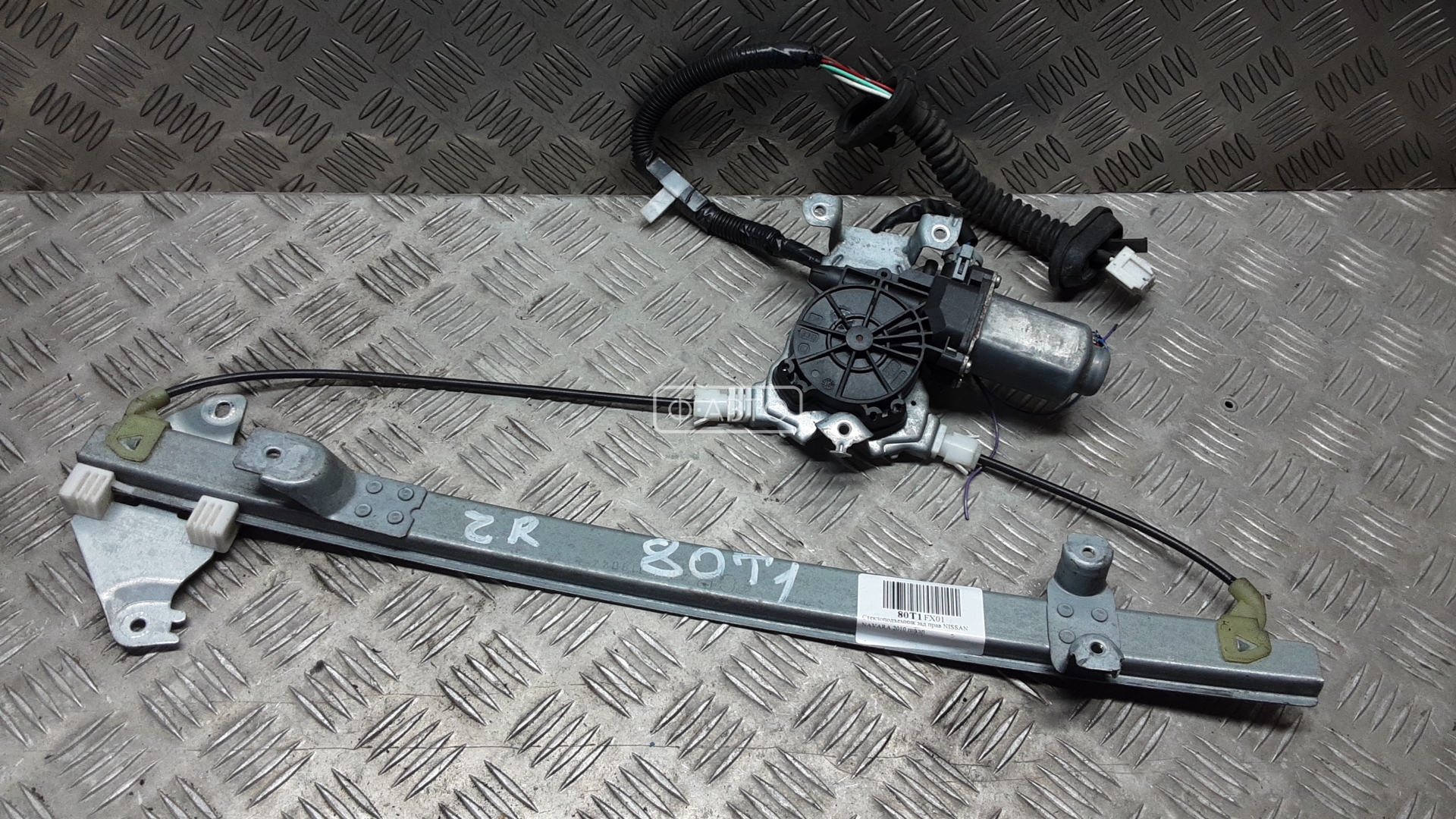 Стеклоподъемник задний правый