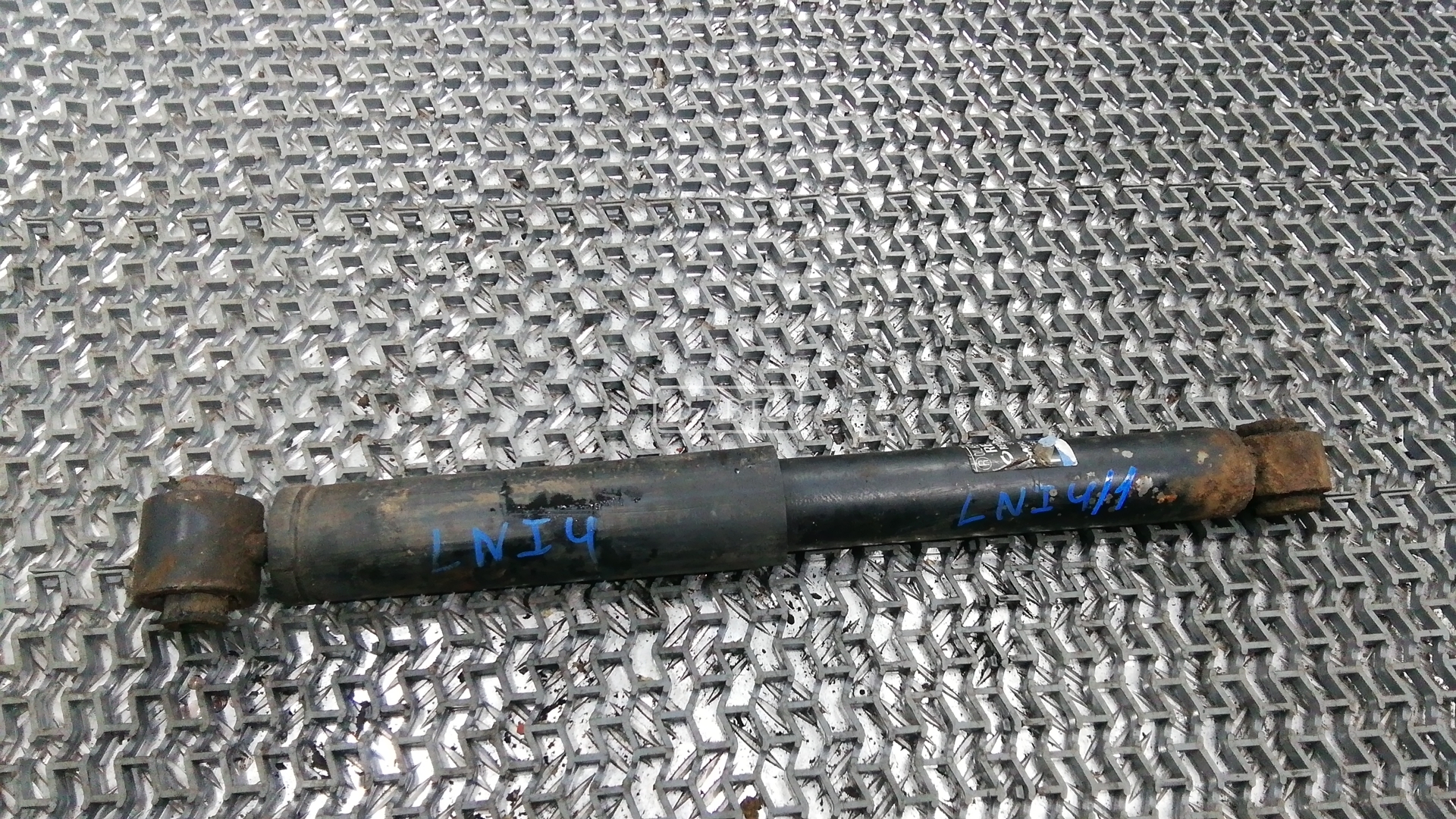 Амортизатор задней балки