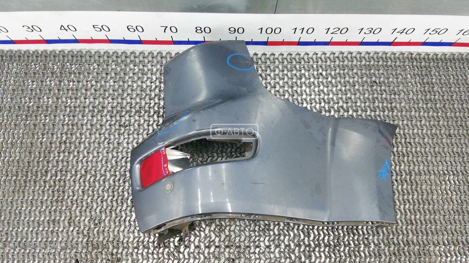 Клык бампера задний правый