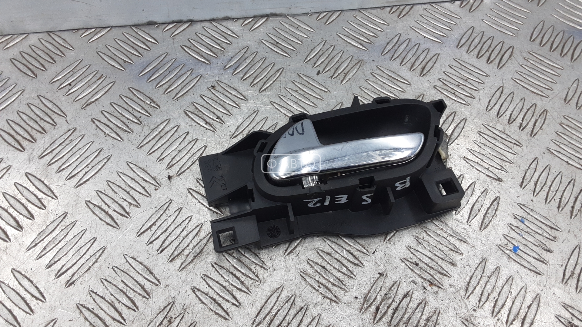 Ручка внутренняя передняя левая